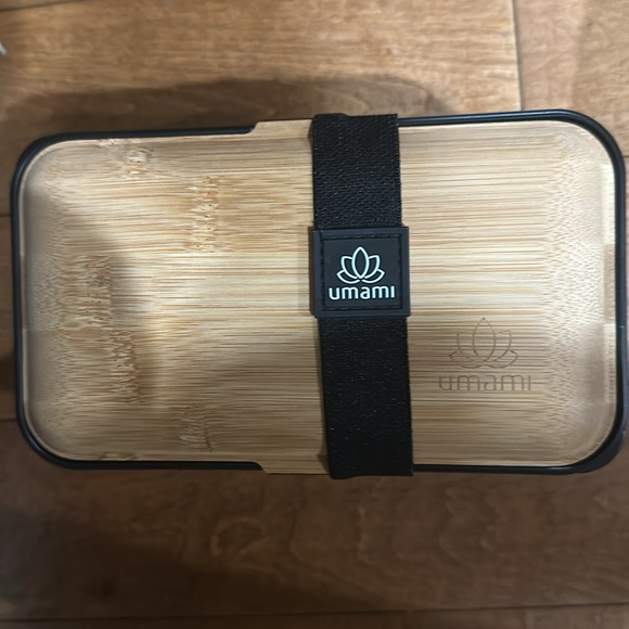 NIB Umami Bento Box Adult All-In-1, Leakproof, Microwave & Dishwasher safe - Picture 7 of 9